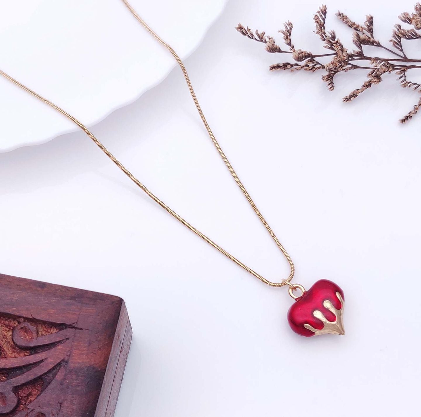 Stylish Heart Chain Pendant